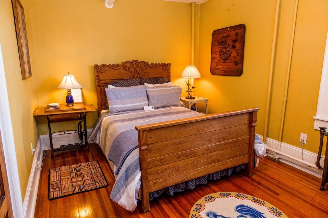 The Henderson Bed & Breakfast Hendersonville Bagian luar foto