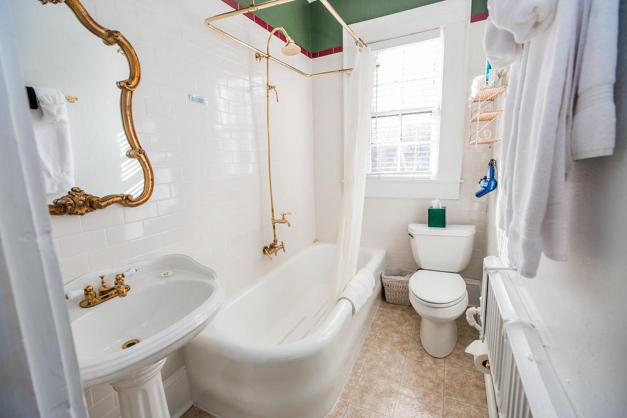 The Henderson Bed & Breakfast Hendersonville Bagian luar foto
