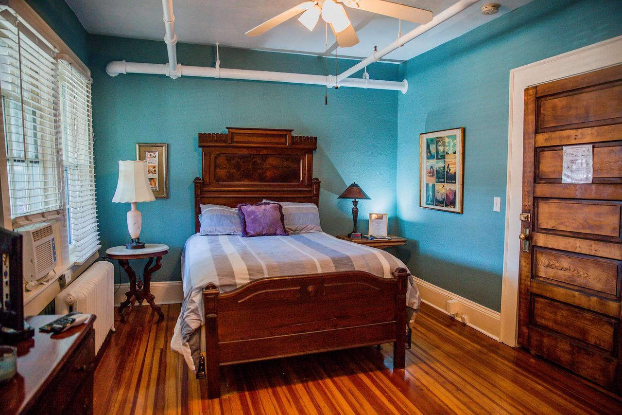 The Henderson Bed & Breakfast Hendersonville Bagian luar foto