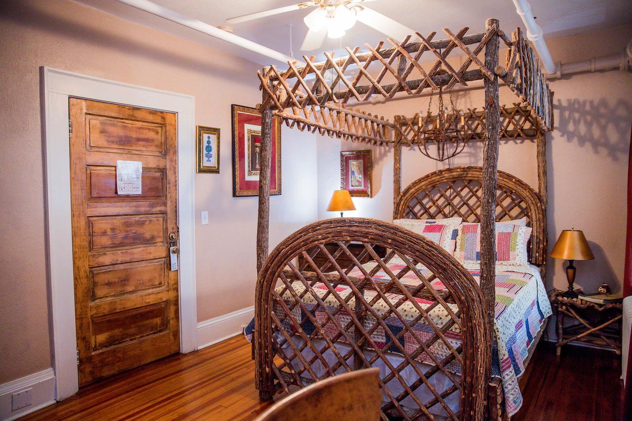 The Henderson Bed & Breakfast Hendersonville Bagian luar foto