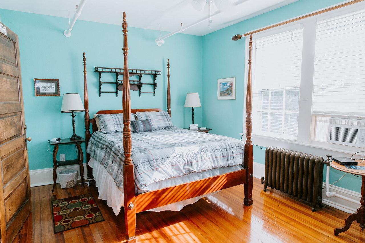 The Henderson Bed & Breakfast Hendersonville Bagian luar foto